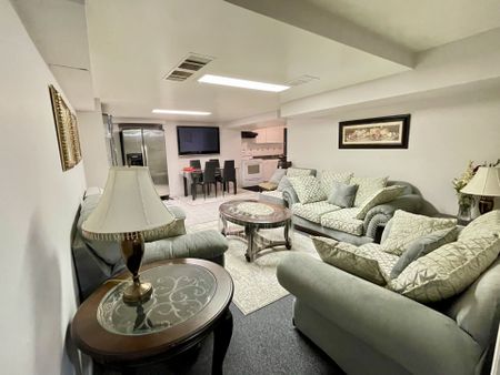 For Lease - 356 Nahani Way Unit# BASEMENT, Mississauga, Ontario - Photo 5