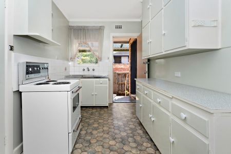 Thinking of selling? Contact our agent - Photo 2