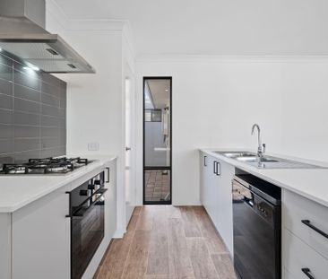 18 Nystrom Street - Photo 6