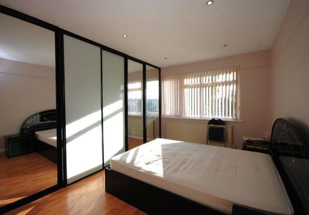 3 bedroom terraced house to rent - Photo 4