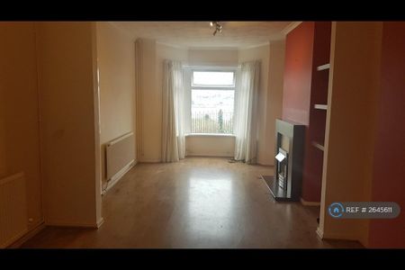 2 bedroom terraced house to rent - Photo 2