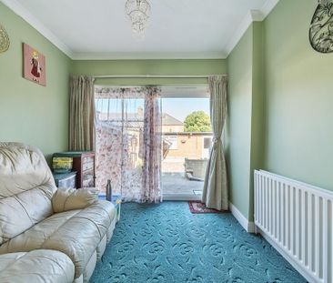 4 bedroom semi-detached house to rent - Photo 4