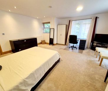 1 bedroom in a house share to rent - Photo 5