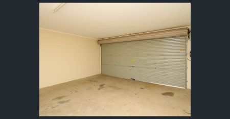 Family Home in convenient location - Photo 4