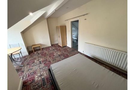 Studio to rent - Photo 4