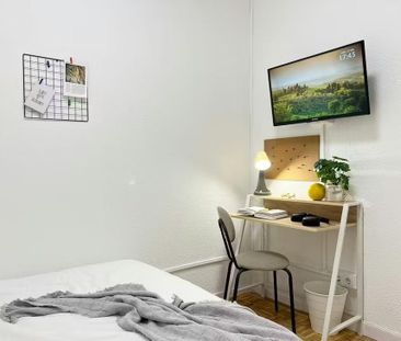 Calle de San Bernardo, Madrid, Community of Madrid 28015 - Photo 4