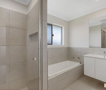 Brand New in Bushland Beach! - Photo 4