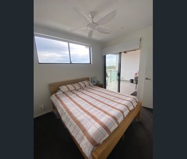 Unit with city views - Photo 5