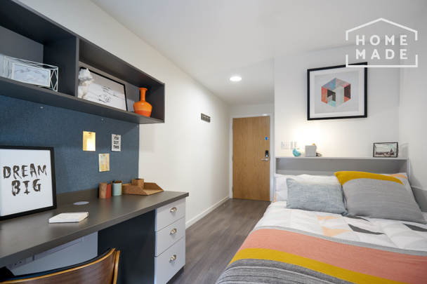 Studio to rent - Photo 1