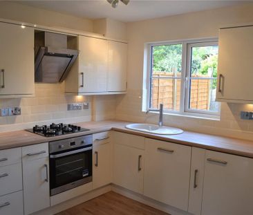 2 bedroom terraced house to rent - Photo 4