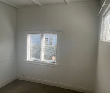 Beautiful Villa in Mt Roskill - Photo 3