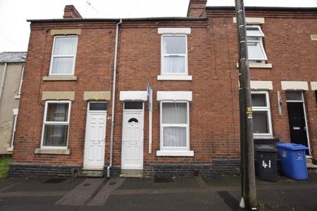 2 bedroom terraced house to rent - Photo 4
