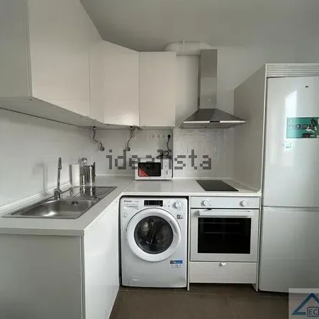 Alquiler de piso en Calle Ramón Sáez de Adana - Foto 1