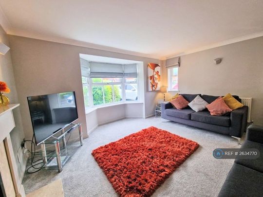 4 bedroom detached house to rent - Photo 1