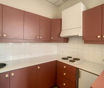 Lyon 6ème : Etage élevé studio avec cuisine équipée - Photo 2
