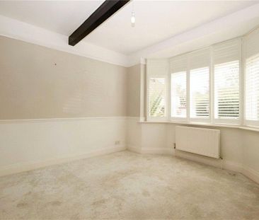 4 bedroom semi-detached house to rent - Photo 6