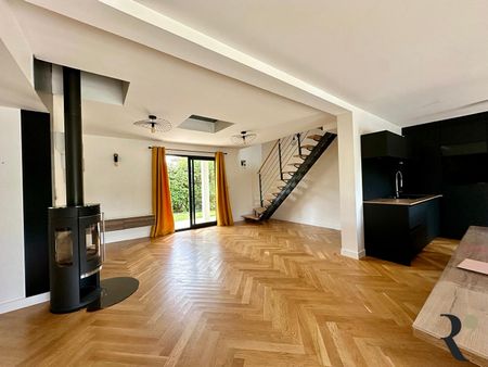 AIGREFEUILLE Maison 7 pièces 165 m2 avec piscine - Photo 4