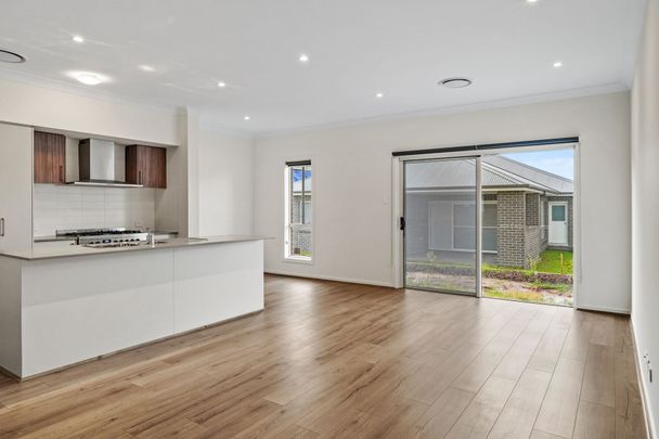 Apply Now - Century 21 &vert; the Paramount Group - Photo 1