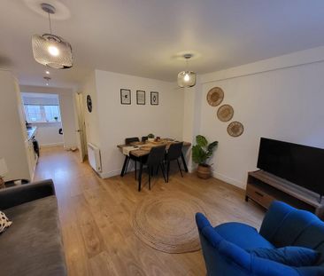 2 bedroom terraced house to rent - Photo 2