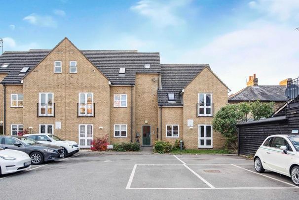 2 bedroom flat to rent - Photo 1