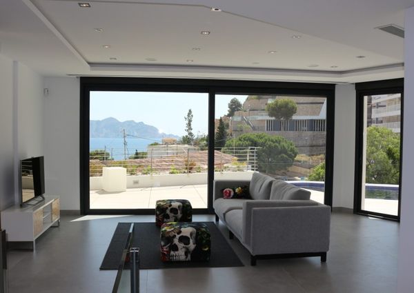 Se alquila chalet Adosado de Alto Standing en la playa de poniente de Benidorm
