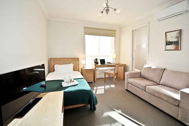 Room 15 (Ensuite) - Photo 1