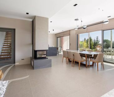 Maison à louer Tourrettes Sur Loup, Cote d'Azur, France8 000 EUR / ... - Photo 5