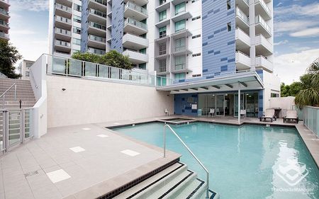 $750 for 2Bed + MPR 2Bath 1Carspace - Photo 5