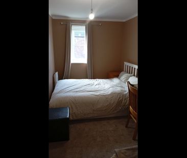 Room in a Shared Flat, Raynald Road, S2 - Photo 5