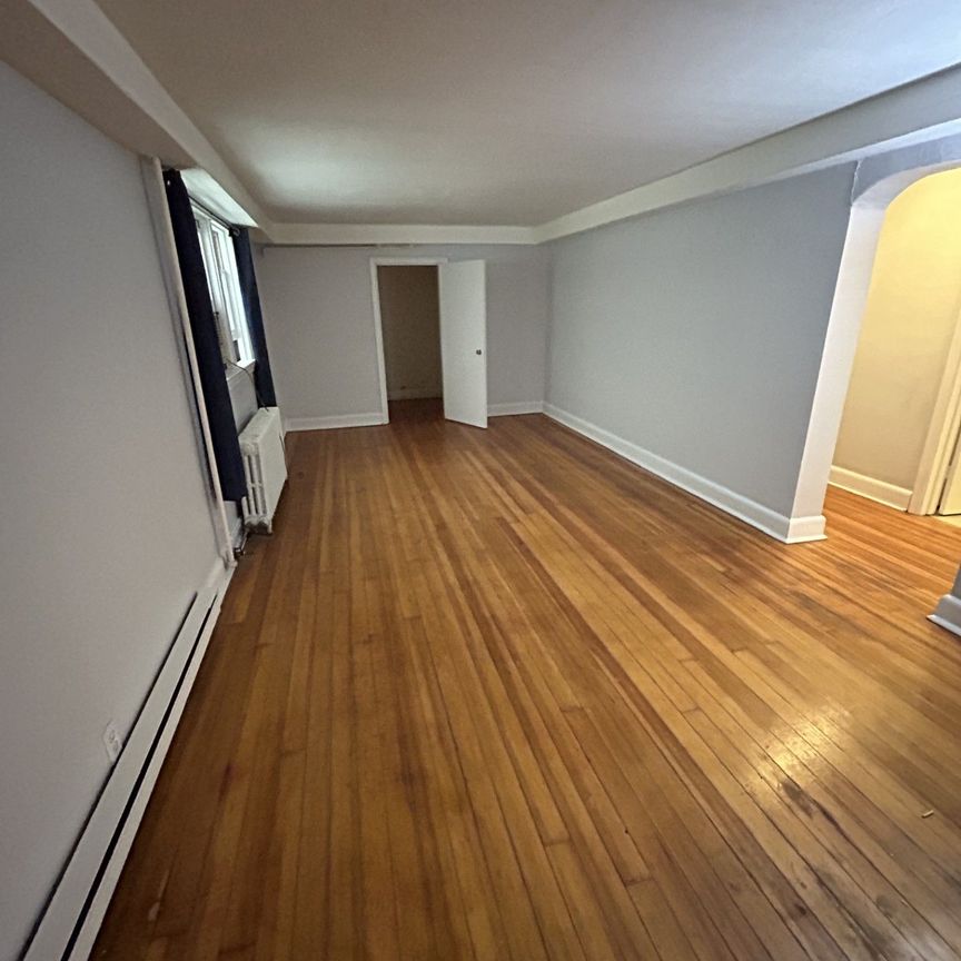 For Lease - 19 Castlefield Avenue Unit# 1, Toronto, Ontario - Photo 1