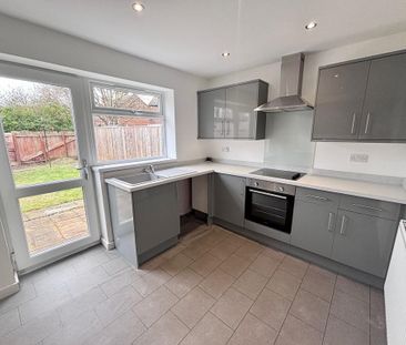 3 bedroom terraced house to rent - Photo 5