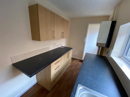 2 bedroom terraced house to rent - Photo 5