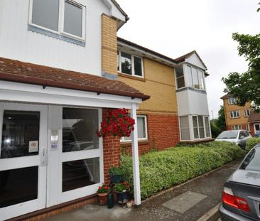 Flat to rent on - Photo 2