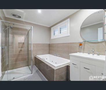 Prime Berwick Living | Kambrya College Zone | 5 Bed Family Stunner ... - Photo 6