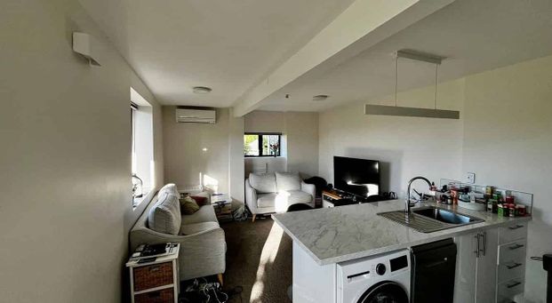 Sunny, Warm, Quiet Brooklyn Retreat - Photo 1