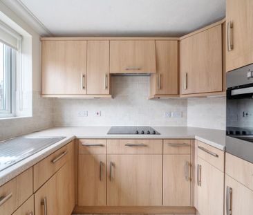 1 bedroom retirement property to rent - Photo 2