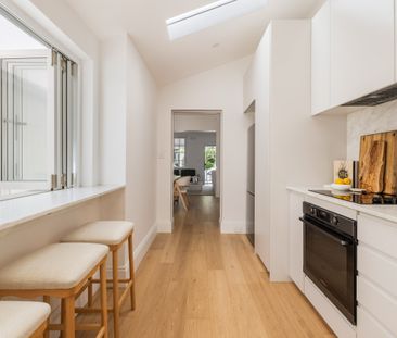 11 Little Comber Street, Paddington NSW 2021 - Terrace For Rent | D... - Photo 3