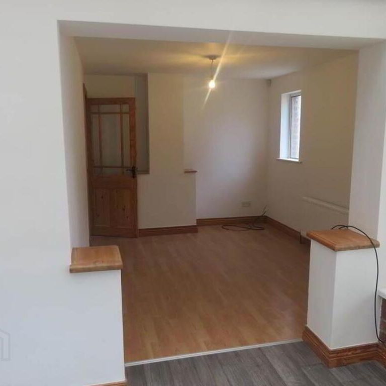 114 Erinvale Avenue, Belfast, BT10 0FP - Photo 1