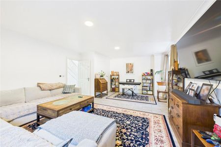 6 bedroom bungalow to rent - Photo 4