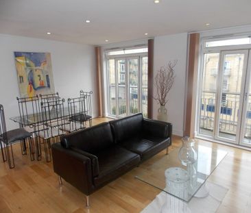 3 bedroom apartment to rent - Photo 3