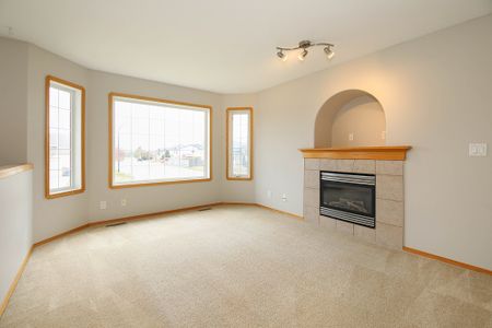 Beautiful Home in Kentwood - Photo 5