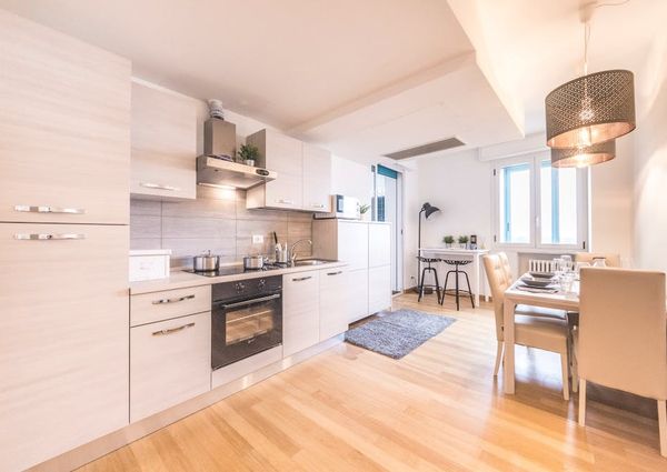 Piazzale Stazione, Padova, Veneto 35131