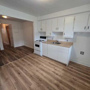 3 1/2 Mercier/Parc Bellerive - Photo 2