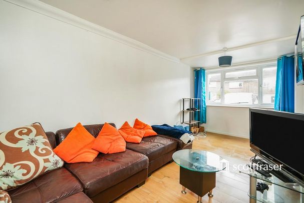 5 bedroom semi-detached house to rent - Photo 1