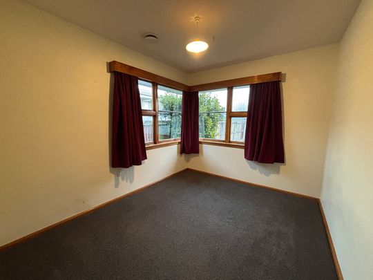 10 Waiau Street, Cracroft - Photo 1