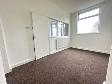 1 bedroom Flat To Let Total Size: 399 SQ FT - Photo 2