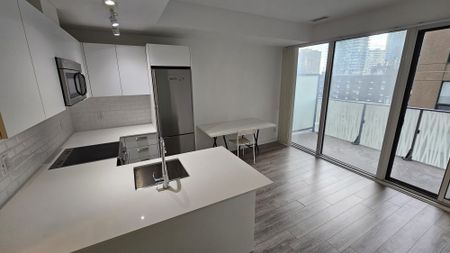 For Lease - 42 Charles Street Unit# 1005, Toronto, Ontario - Photo 5