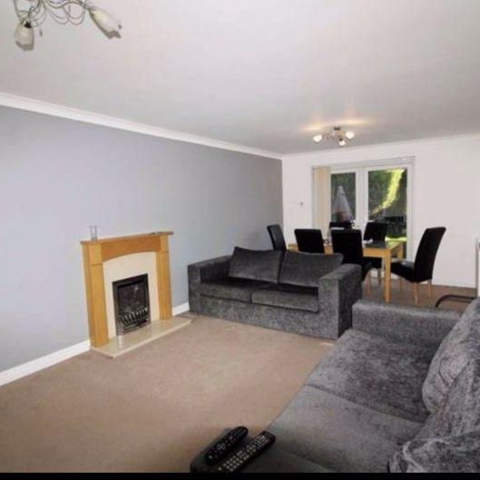 1 bedroom in a house share to rent - Photo 1