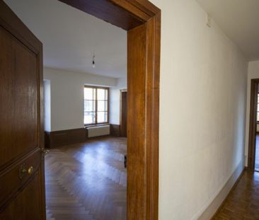 Living in a stylish old-building villa in the best location in Solo... - Photo 6