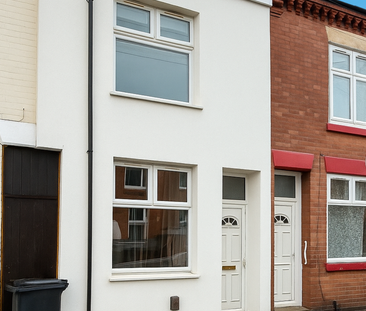 2 bedroom terraced house to rent - Photo 4